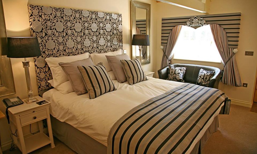 Image 4: Dorset: Up to 3-Night 4* Stay with Breakfast