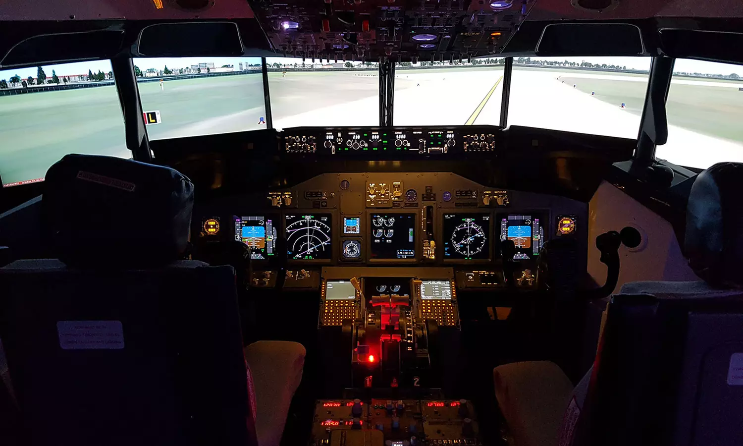 Bis zu 53% Rabatt auf den Fahrsimulator bei Pilot Flight Center Zentrale - Primary Image