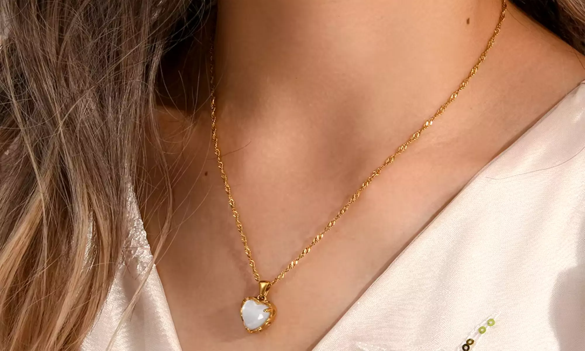 Collier en forme de cœur et acier inoxydable plaqué or 18 carats