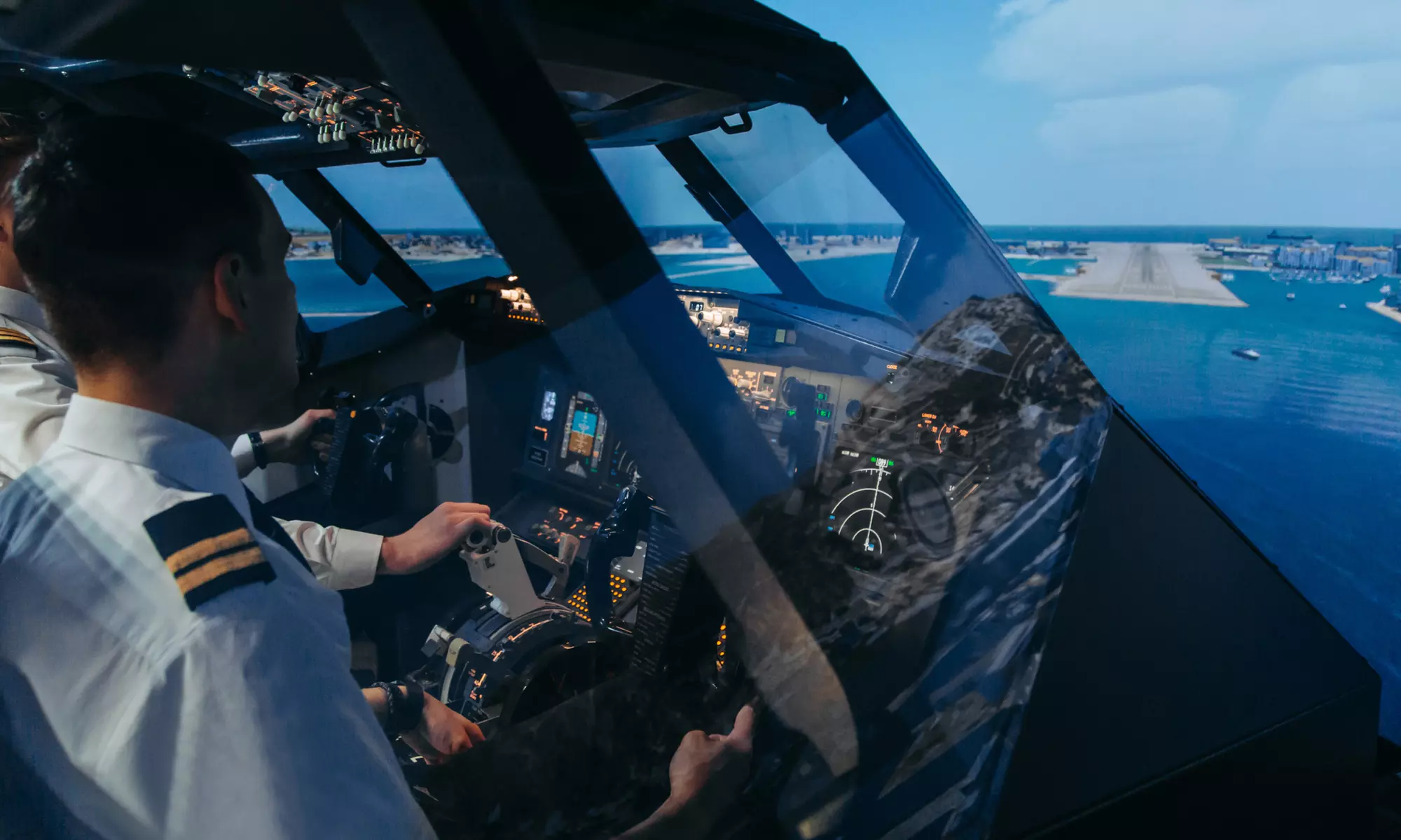 Odkryj emocjonujący świat latania dzięki lotom symulatorem Boeinga