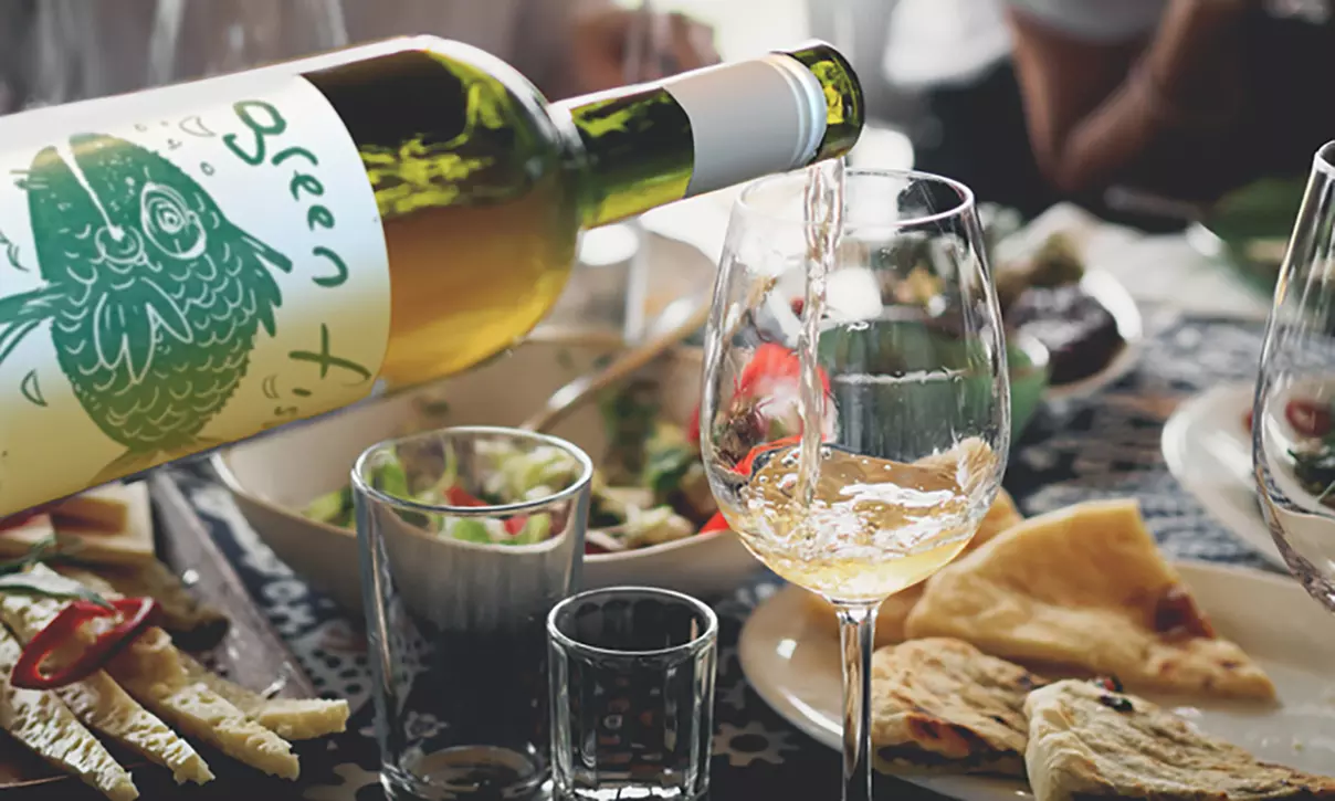 Up to 80% Off 15 Bottle Wine Pack from Splash Wines