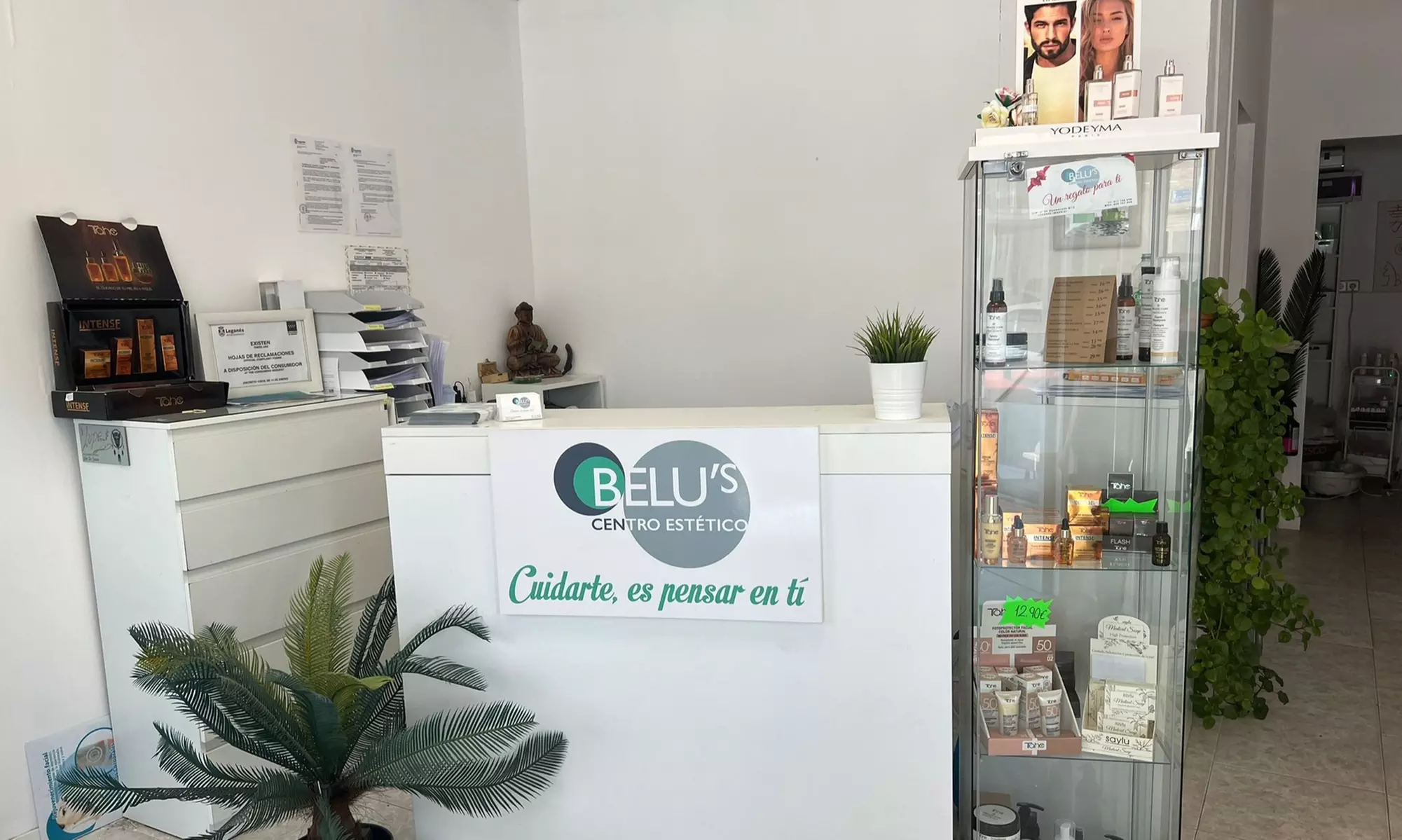 Ritual de piedras volcánicas o sales del Himalaya con masaje y peeling