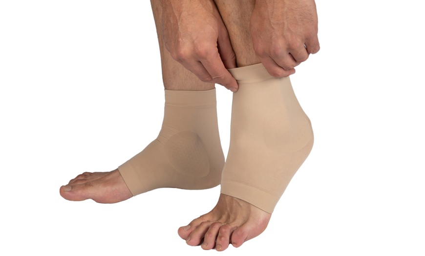 Image 5: Pro11 Wellbeing Gel Ankle Sleeves