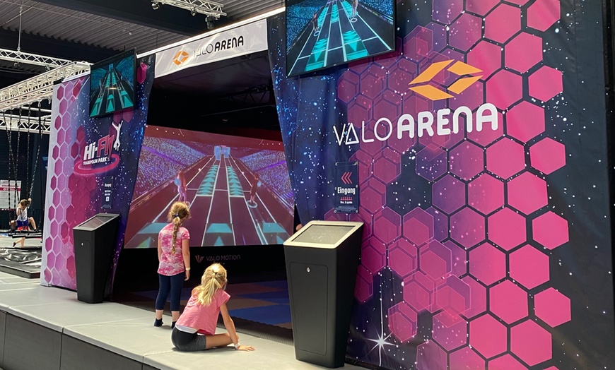 Image 2: 120 Min. Sprungzeit - Trampolinspaß für 1, 2 oder 4 Personen