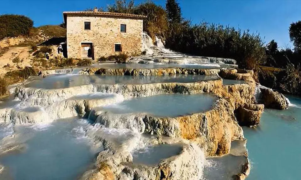 Montemerano: soggiorno per 2 con colazione in un borgo medievale della Maremma presso l'8380 Mastro B&B - Primary Image