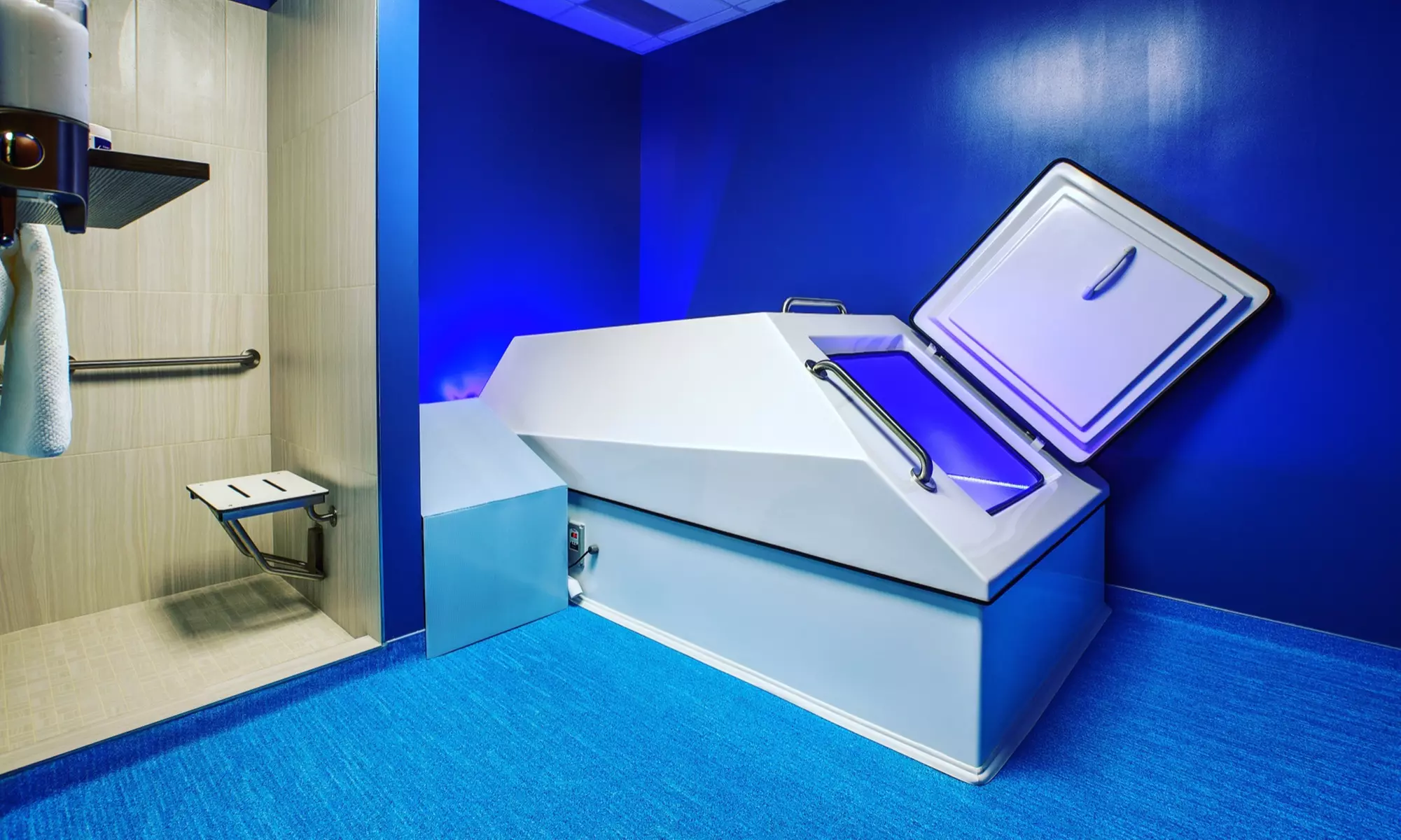 Relax with a 50-Minute Couples Massage or Float Therapy
