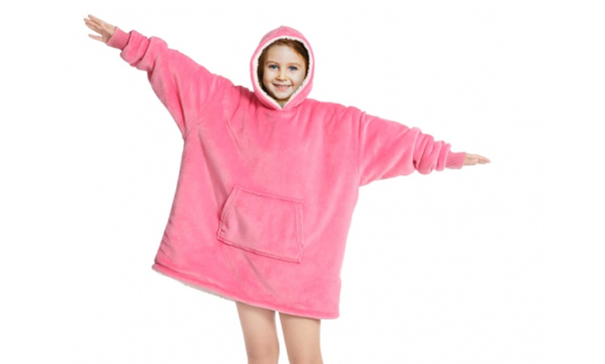 Image 4: Kids Oversized Hooded Blanket