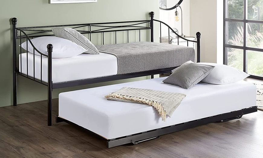 Image 2: Metal Day Bed with Optional Trundle Pull-Out and Mattresses
