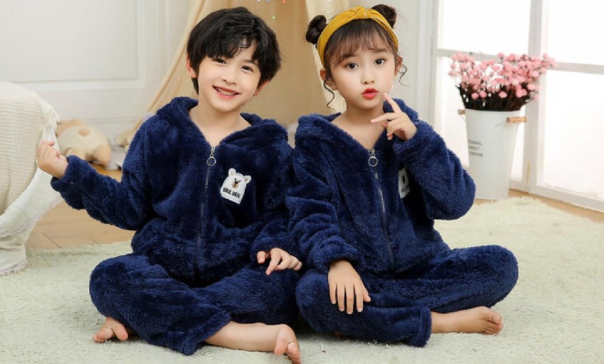 Image 8: Kids' Flannel Pajamas