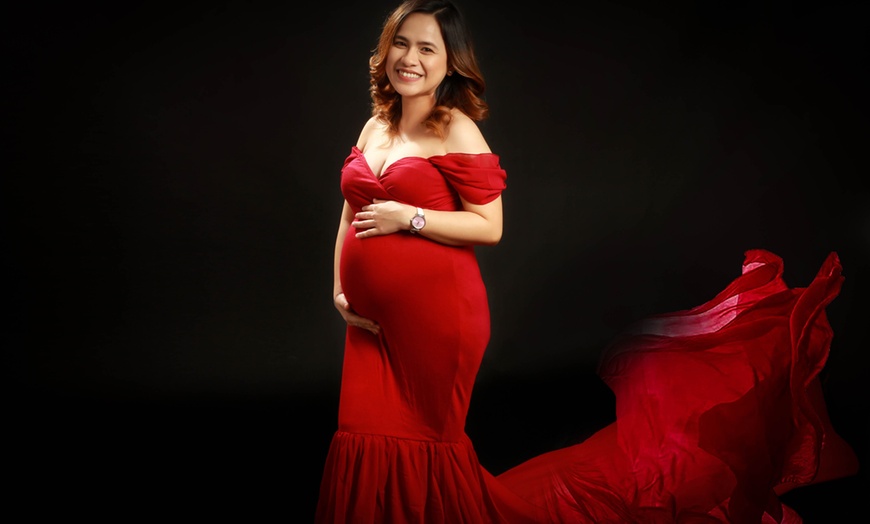 Image 1: Maternity photoshoot with an soft copies on USB
