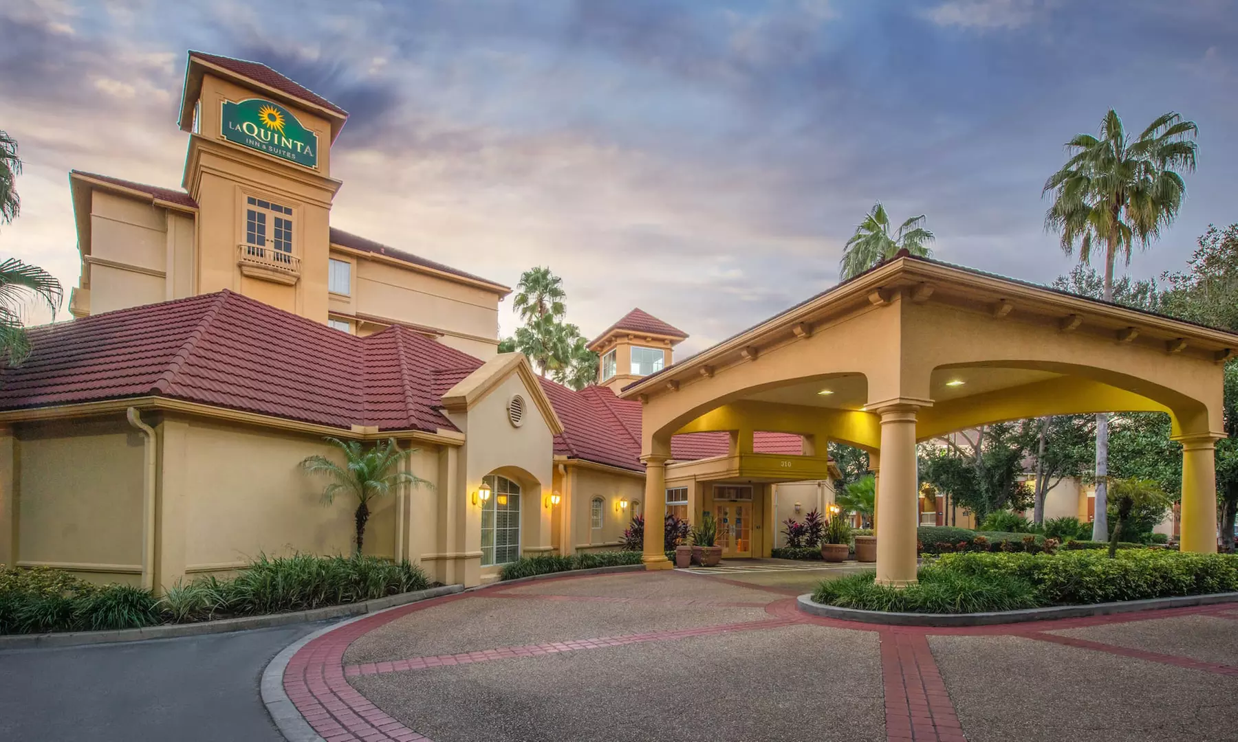 Enjoy a luxurious stay at La Quinta Inn & Suites Hotel in Brandon, FL. Book now for an unforgettable experience! - Primary Image