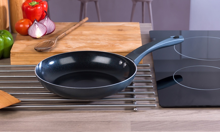 Image 5: Russell Hobbs Ceramic Cookware