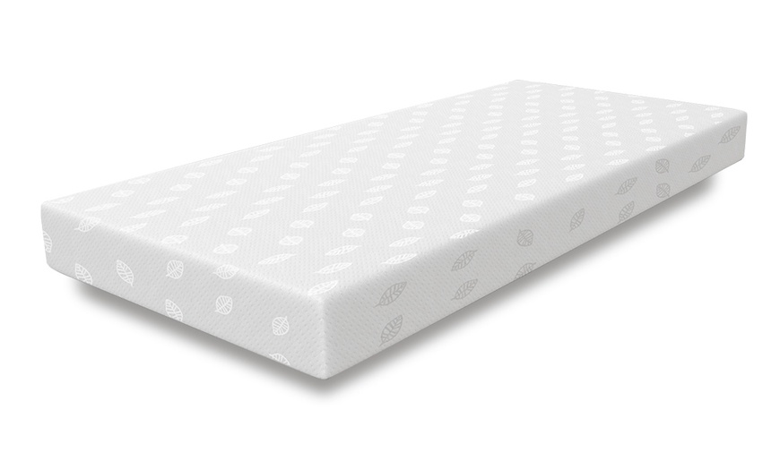 Image 3: KONO Breathable Quilted Knit Fabric Memory Foam Mattress