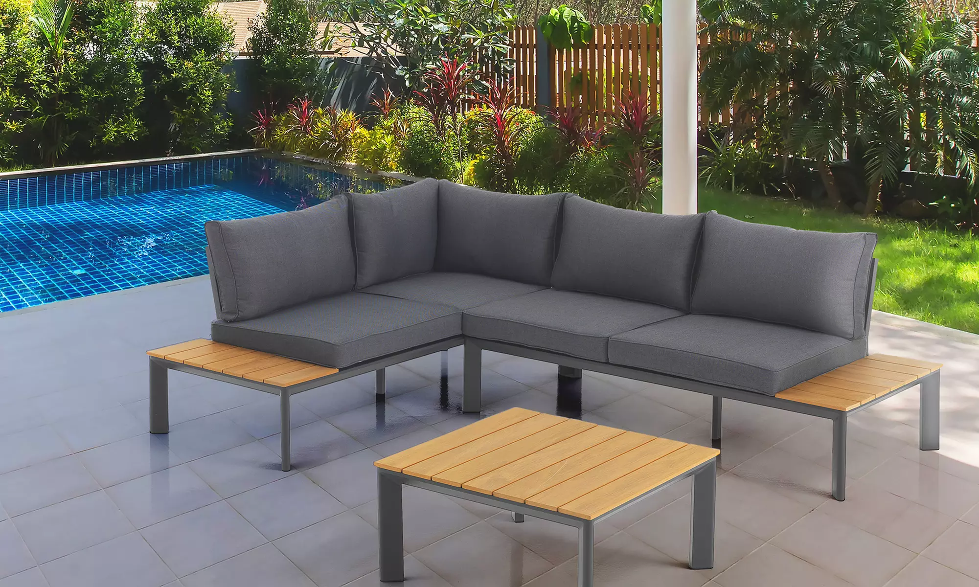 Tomasucci Loungemöbel für Innen und Außen