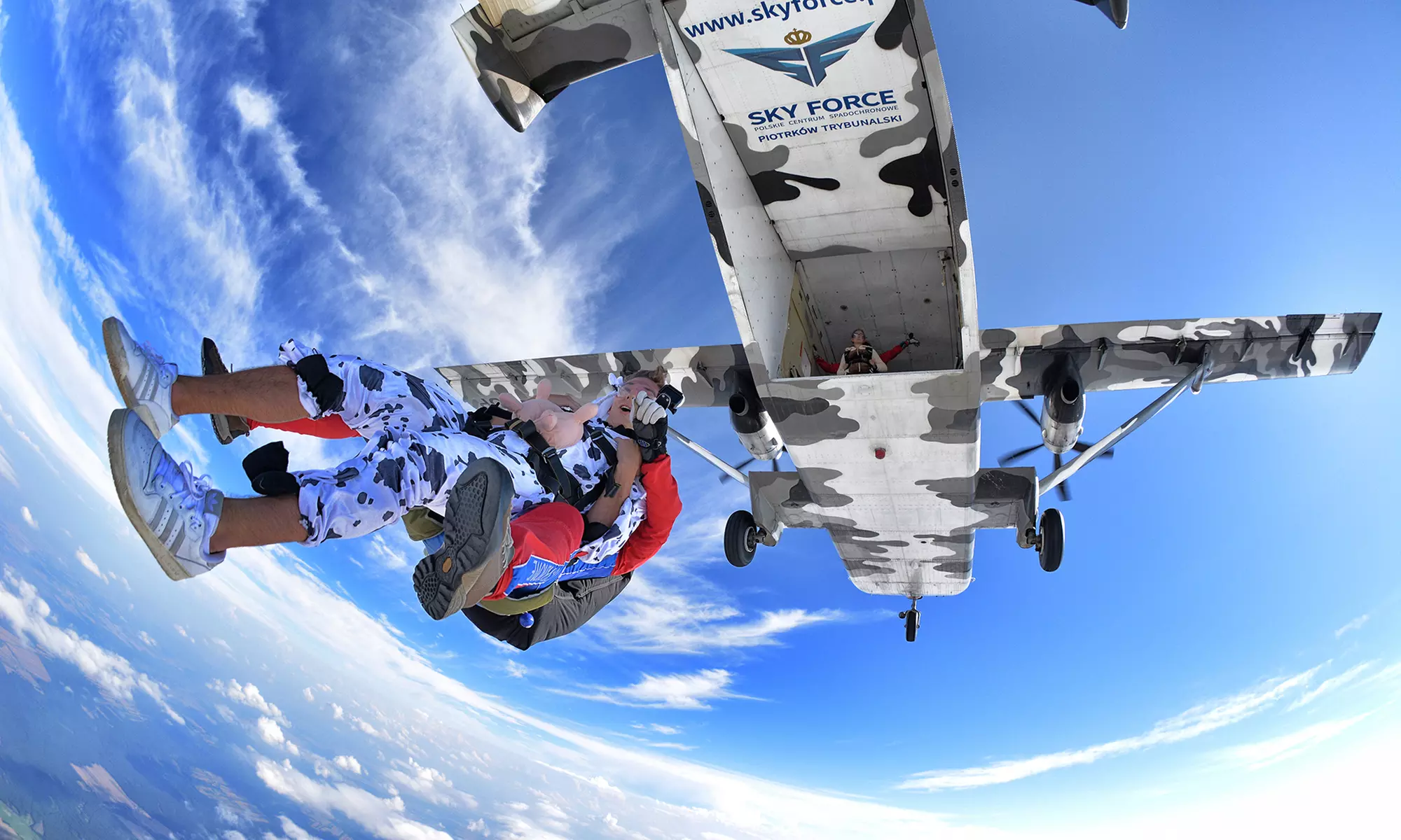 Jedyny taki w Polsce: lot widokowy i skok z kultowego SkyVana