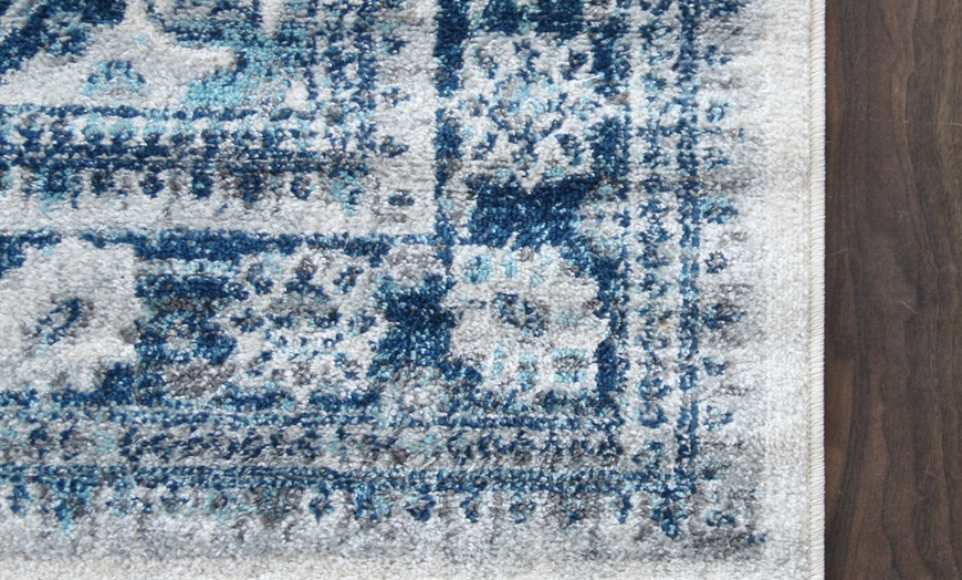 Image 8: Traditional Chelsea Rug