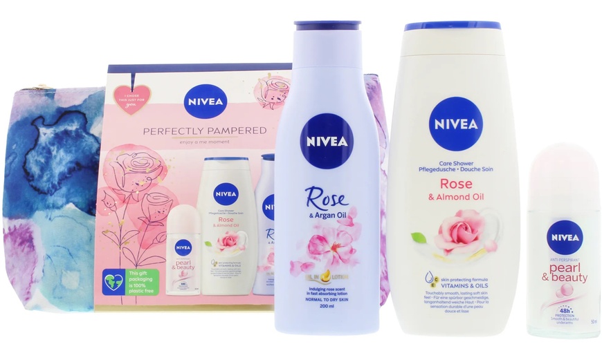 Image 1: Nivea Gift Set Selection