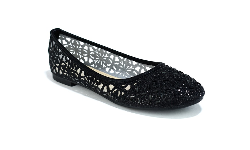 Image 3: Women's Flat Pumps 