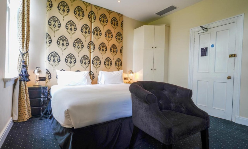 Image 7: Denbighshire: 4* Room Stay with Breakfast