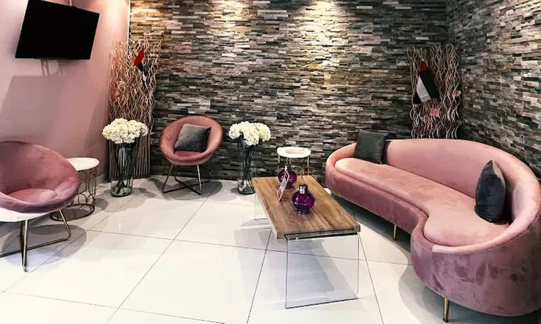 20, 30 or 40 Minute Feet Reflexology, Classic Pedicure & More