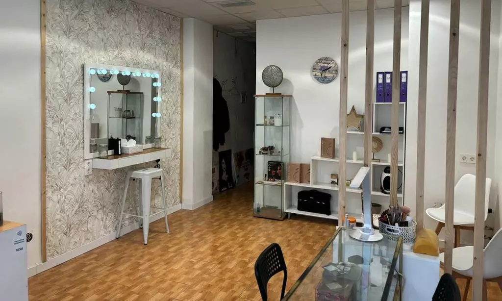 Consigue unas uñas impecables con estilo en Lucía Martínez