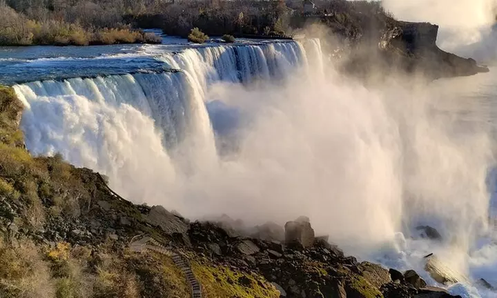 4 hrs Magical Tour of Niagara Falls for 1-6 People with Expert Guides