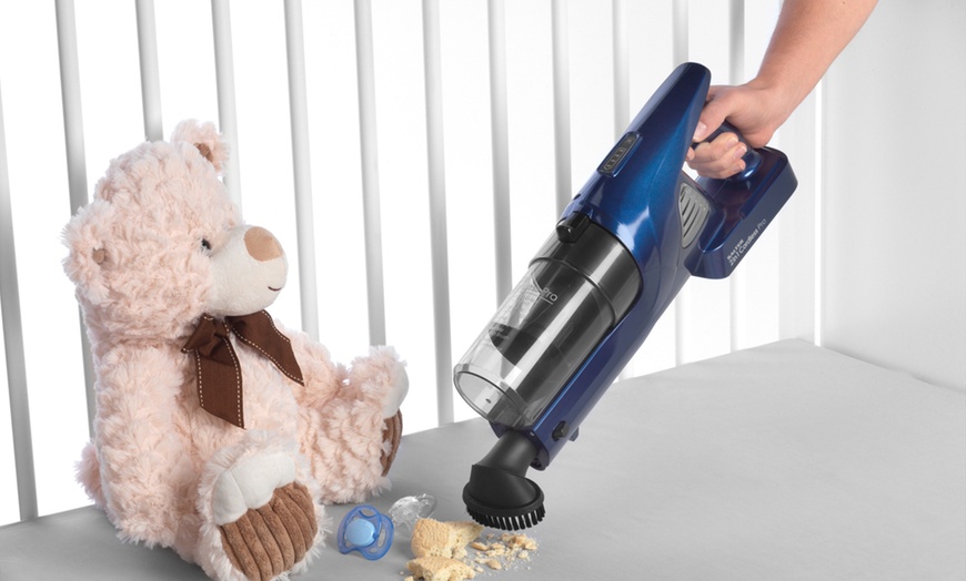 Image 8: Salter Cordless Vacuum