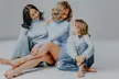 Familien-Fotoshooting inkl. 1–5 Bildern und Online-Galerie bei Studioart Media (bis zu 90% - Second Medium