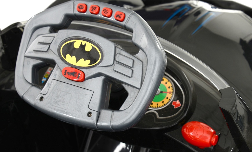 Image 4: Batman Battery-Operated Batmobile