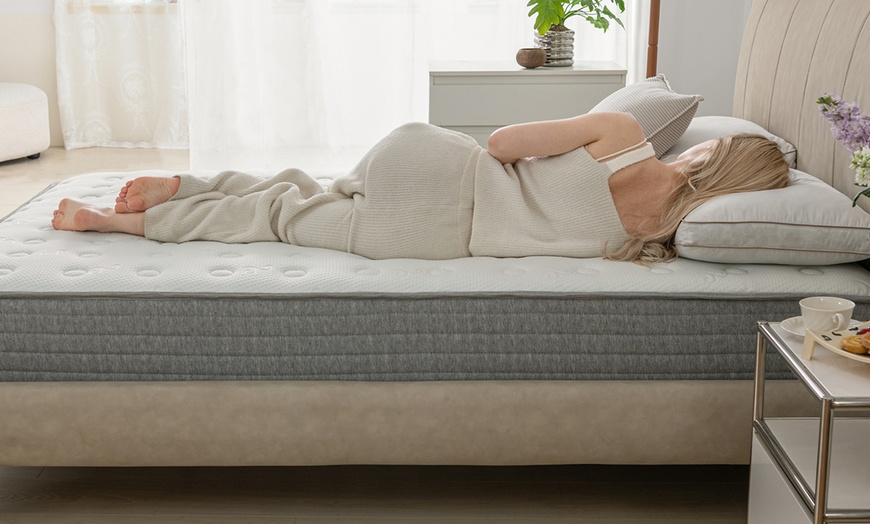 Image 4: Spring and Memory Foam Hybrid Mattress