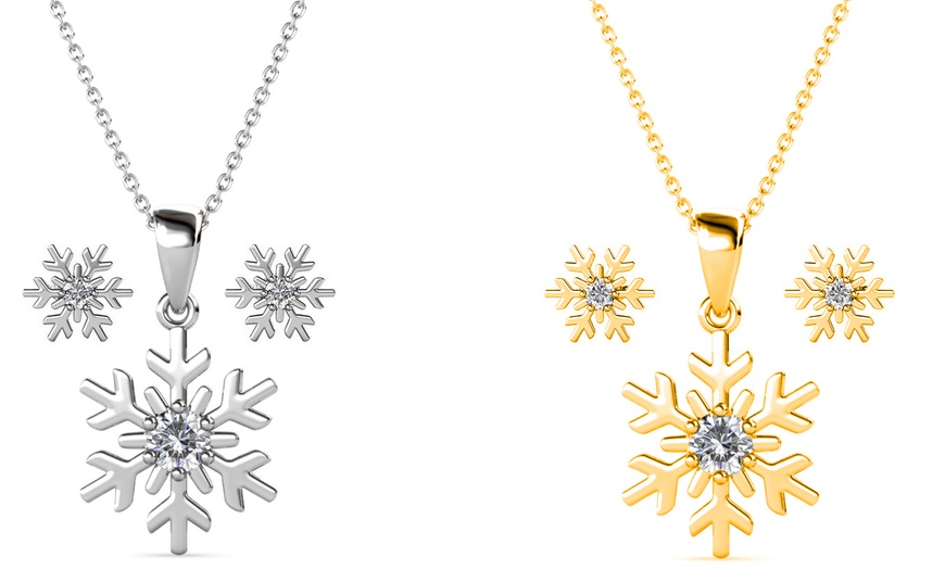 Image 2: Swarovski Christmas Tree Pendant Necklace