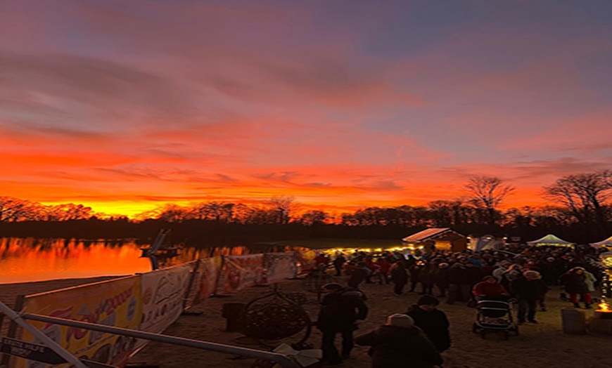 Image 2: 1 Glühwein auf dem Weihnachtsmarkt im Strandbad Lübars