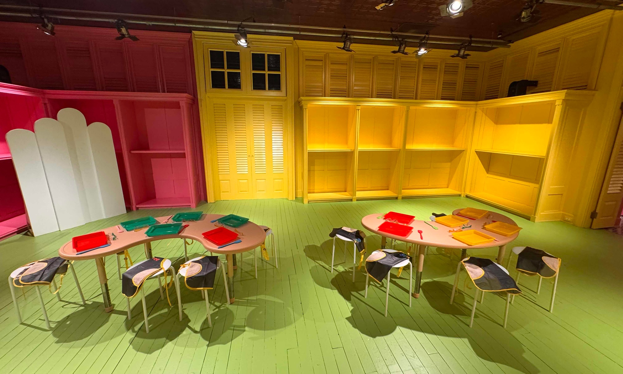 Custom 8oz Slime or Full Slime + Sensory Play Experience @Paramus Mall
