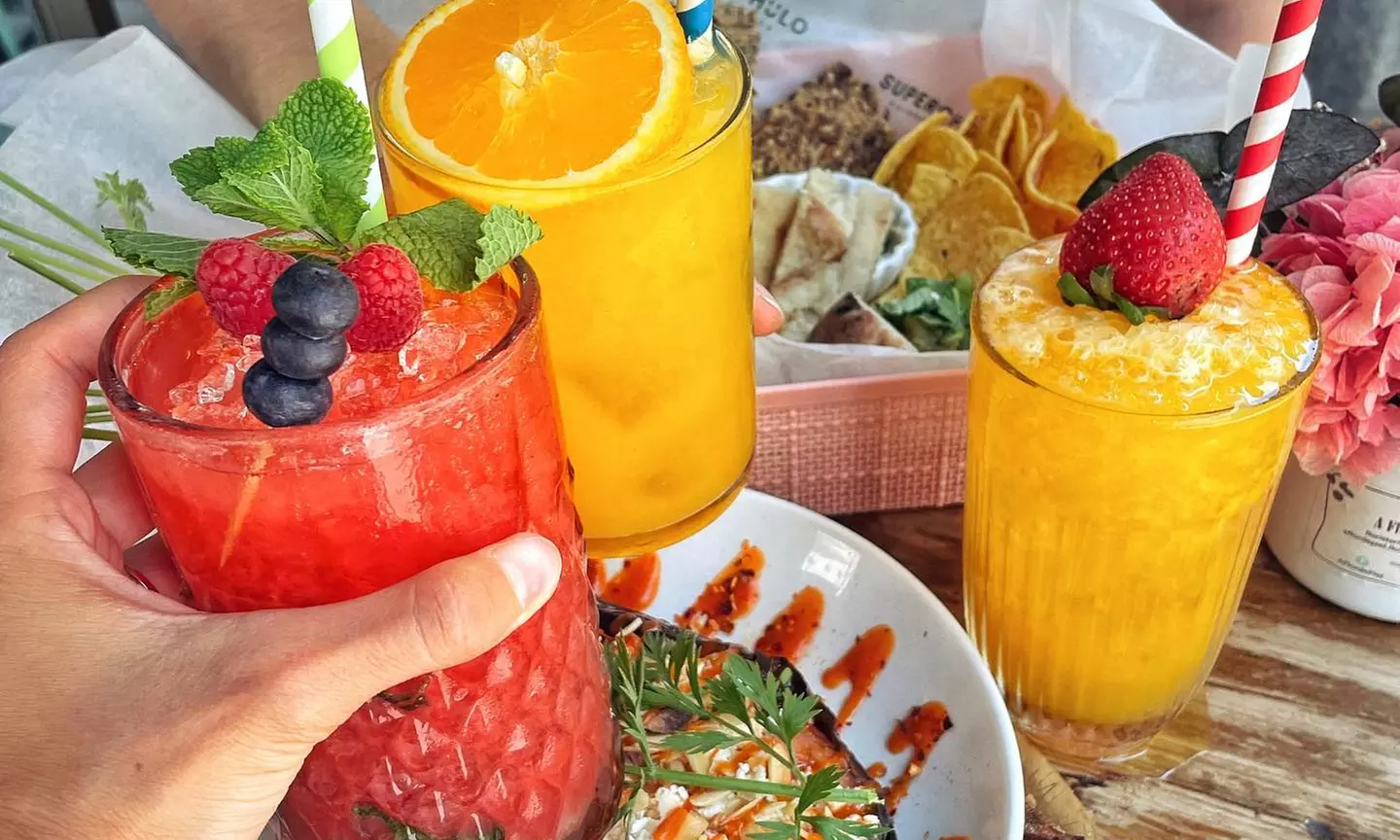 Brunch para 2 o 4 con plato salado y dulce y bebida fría y caliente