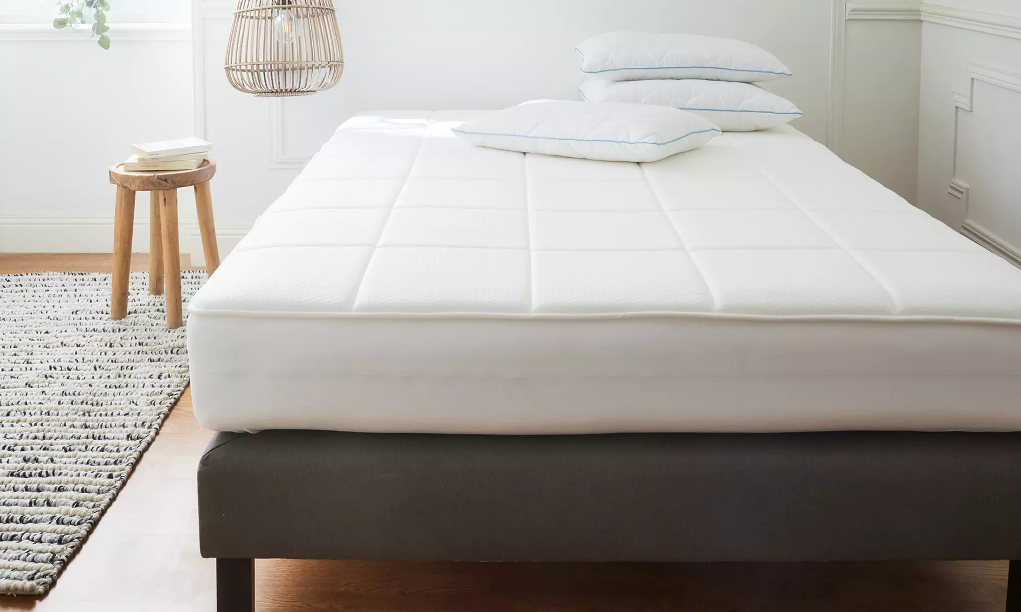 Surmatelas mémoire de forme matelassé houssé, 2cm confort+, Marque Linea Pura - Primary Image