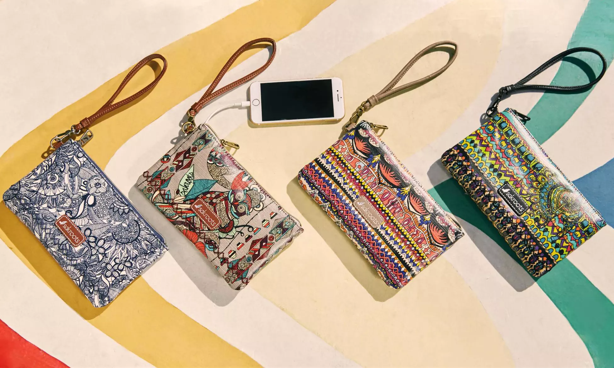 Pochette Sakroots avec chargeur smartphone intégré - Primary Image