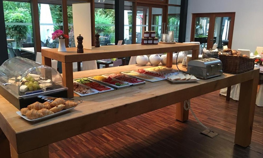 Image 7: Bodensee: 2 Nächte inkl. Frühstück, 3-Gänge-Menü und Wellness