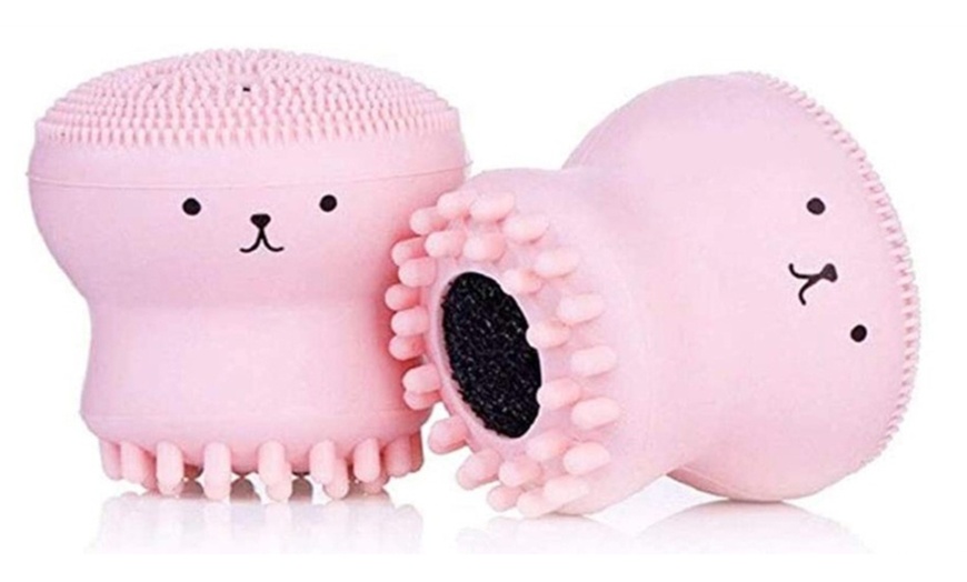 Image 3: Small Octopus Facial Cleaning Brush