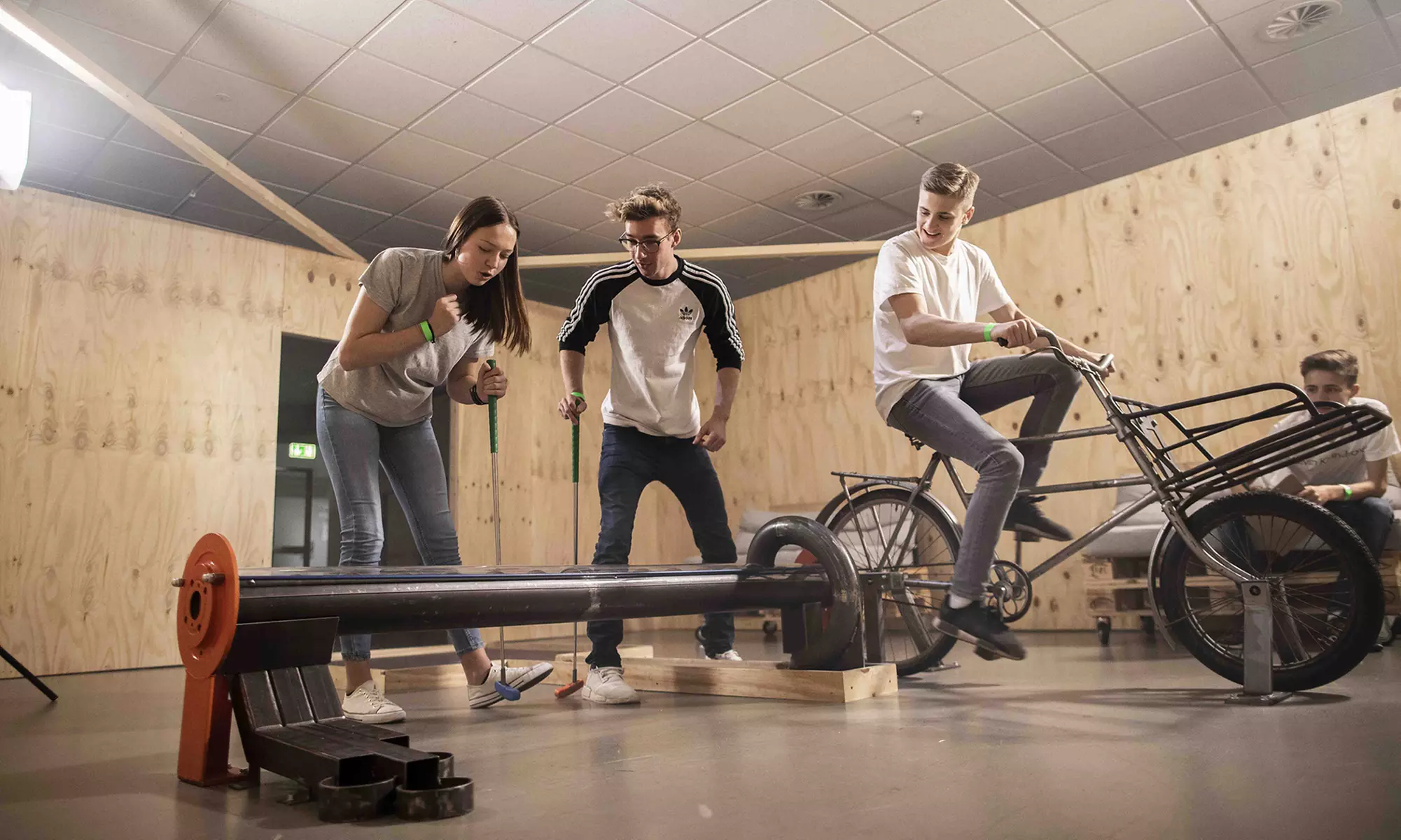 Bis zu 10% Rabatt auf den Golf – Minigolf – Schwarzlicht bei Laserstar Berlin