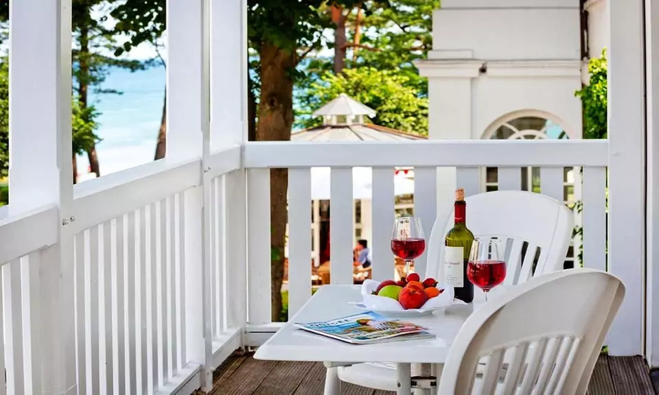Rügen: 2-Zimmer-Suite mit Balkon inkl. Halbpension