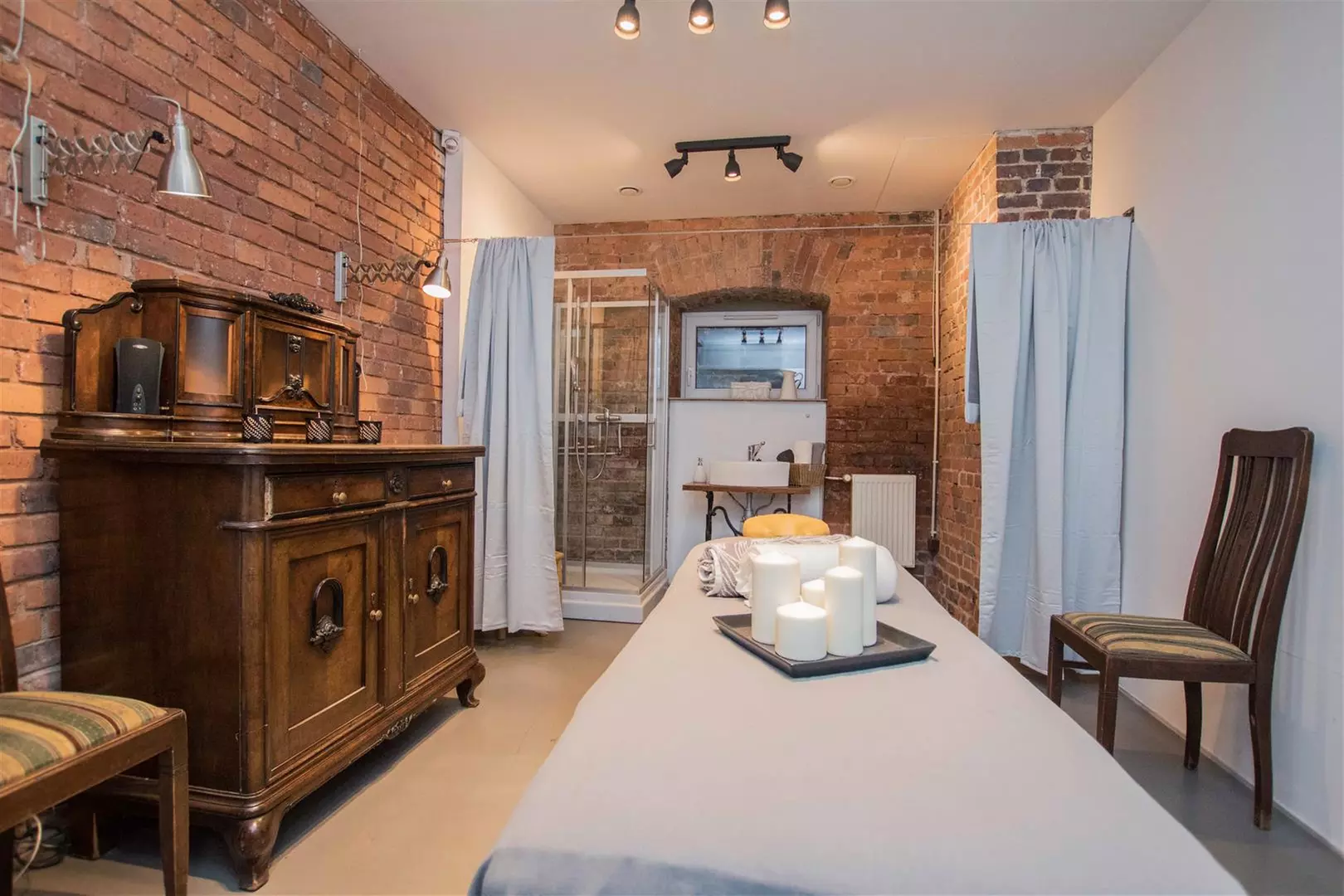 Ukojenie i regeneracja: masaż klasyczny i relaksacyjny dla 1-2 osób