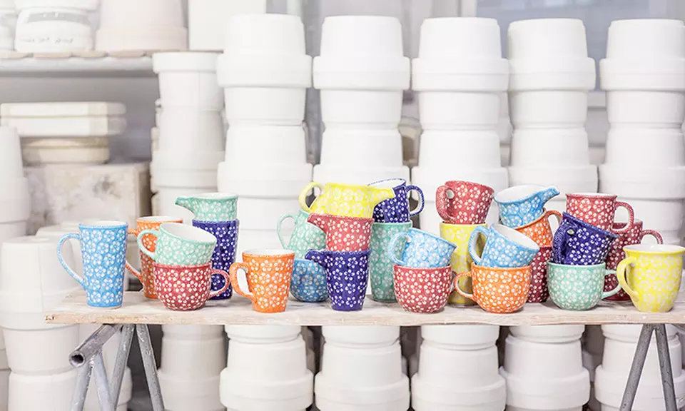 Zwiedzanie Muzeum Ceramiki dla 2 osób (12,99 zł) z warsztatami ceramicznymi (od 84,99 zł) i więcej opcji (do -37%) - Primary Image