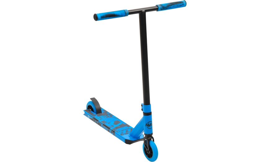 Image 2: Stunt Scooter