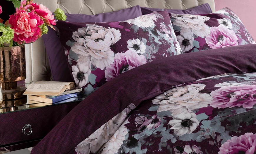 Image 8: Floral Duvet Sets