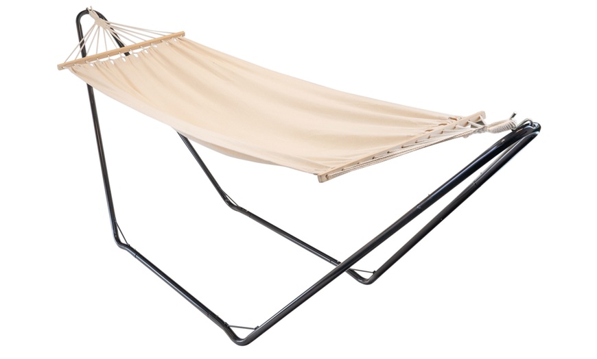 Image 4: Harbour Housewares Garden Hammock or Stand