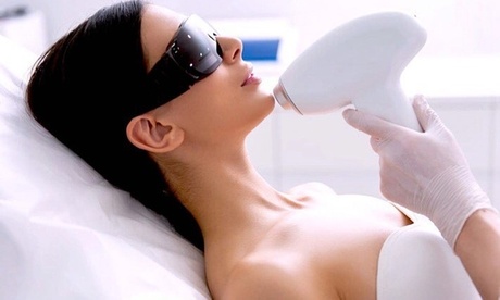 Seduta per la rimozione di macchie cutanee allo Studio Laser Brescia (sconto fino a 68%)