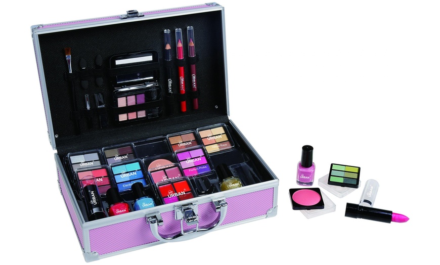 Image 1: 82-Piece Love Urban Beauty Cosmetics Case