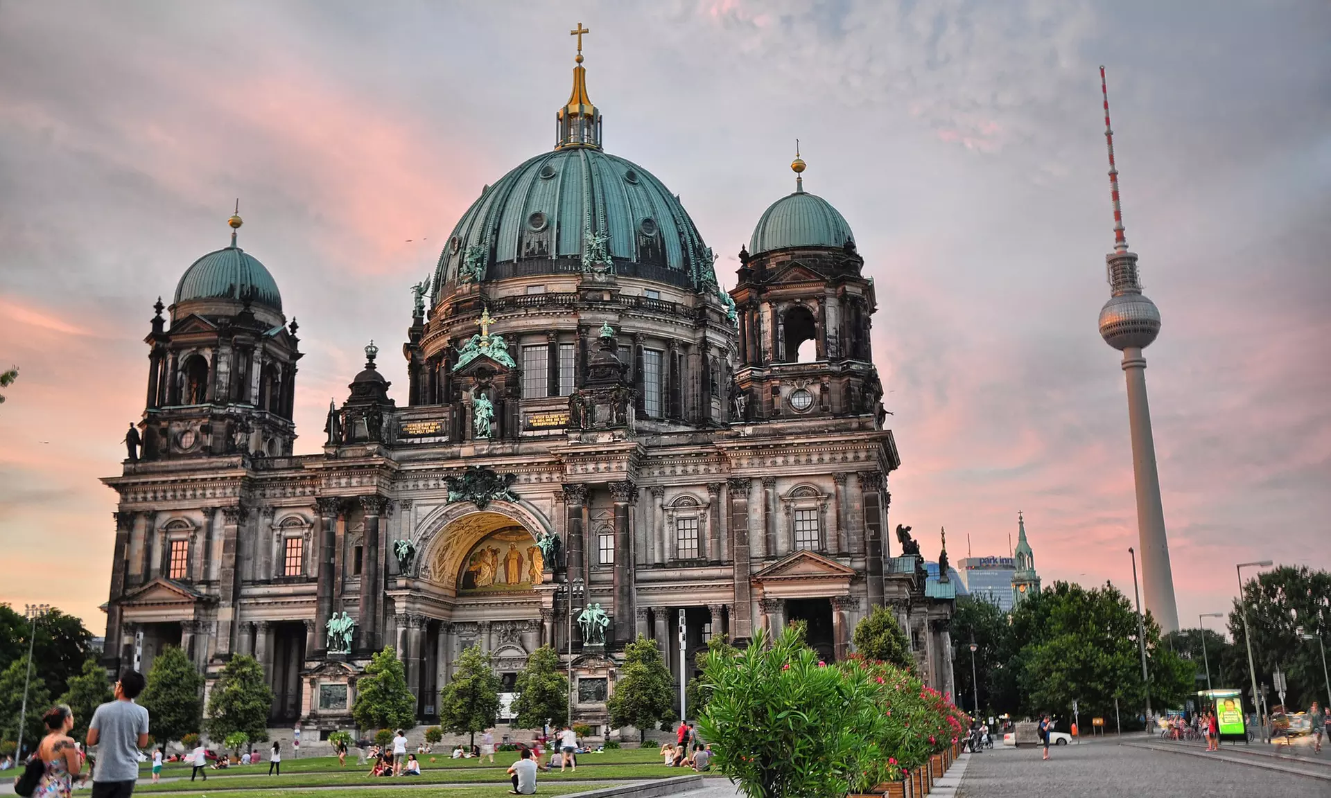 Berlin: Standard-Doppelzimmer für Zwei mit Frühstück im 4* Mercure Hotel Moa Berlin - Primary Image
