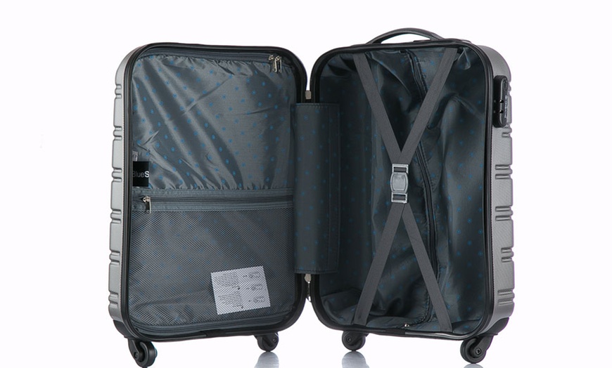 Image 19: Lightweight Luggage