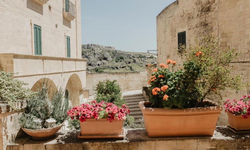 Image 17: Matera: soggiorno di 1 o 2 notti con colazione e tour dei Sassi